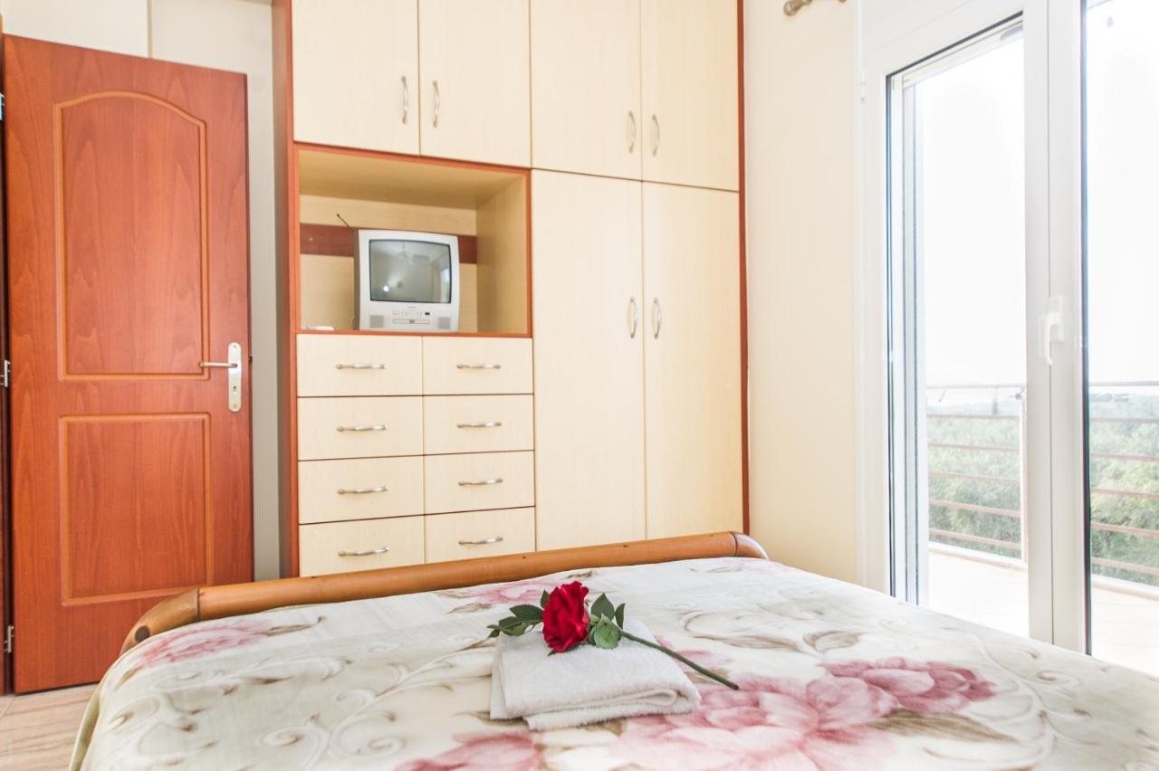 Cozy Flats In An Olive Grove By The Sandy Beach Kánalos Exterior foto