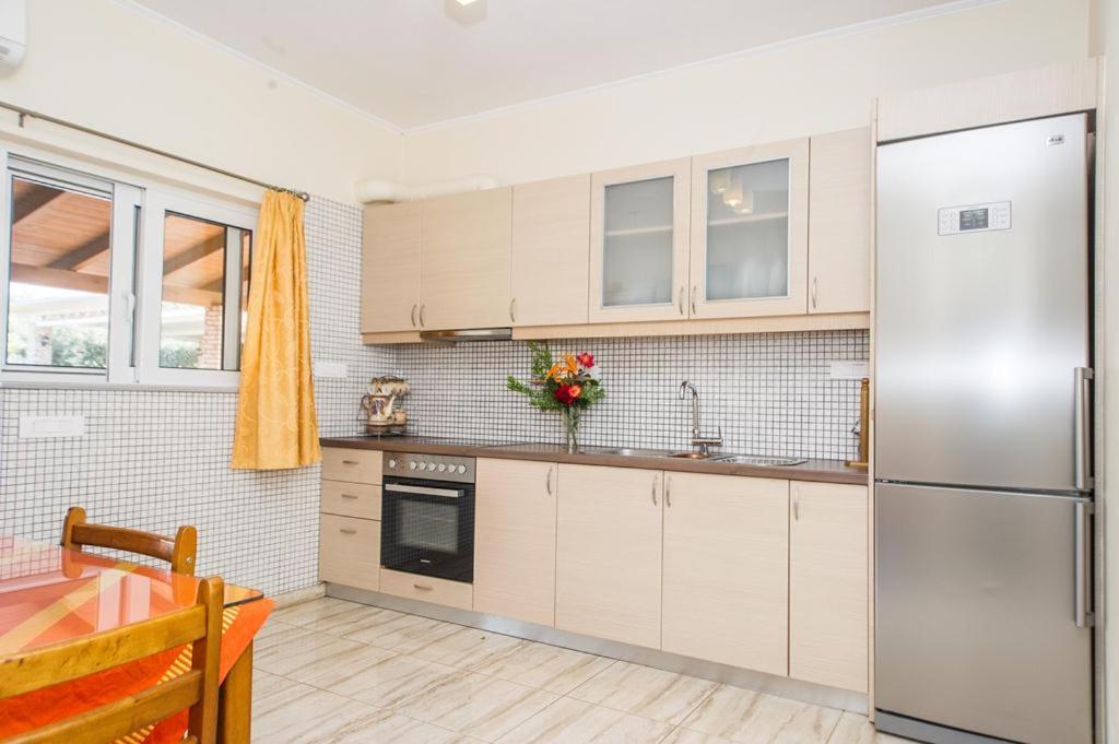 Cozy Flats In An Olive Grove By The Sandy Beach Kánalos Exterior foto